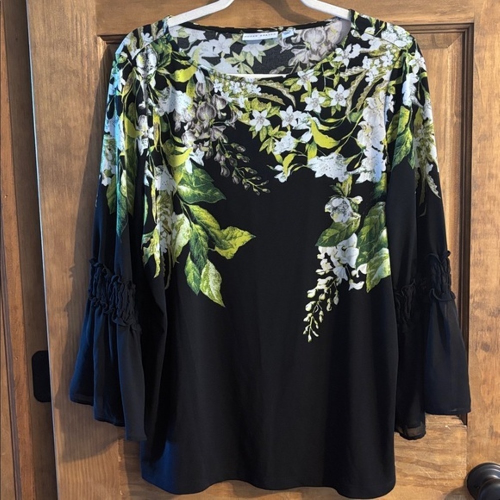 EUC Susan Graver Liquid Knit 3/4 sleeve top with gathered sleeve detail L